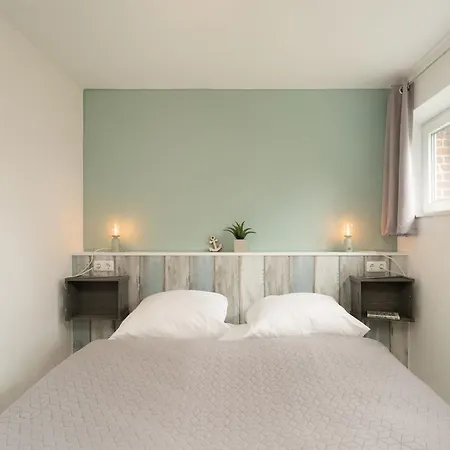 Elly's Luetten Leuchtturm West * Kellenhusen