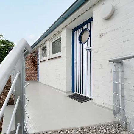 Elly's Luetten Leuchtturm West Kellenhusen