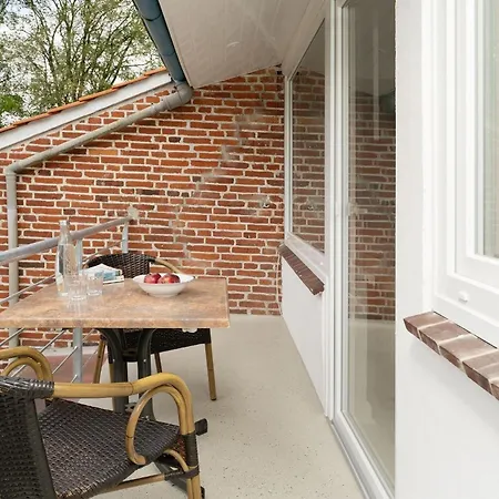 Elly'S Luetten Leuchtturm West Daire Kellenhusen
